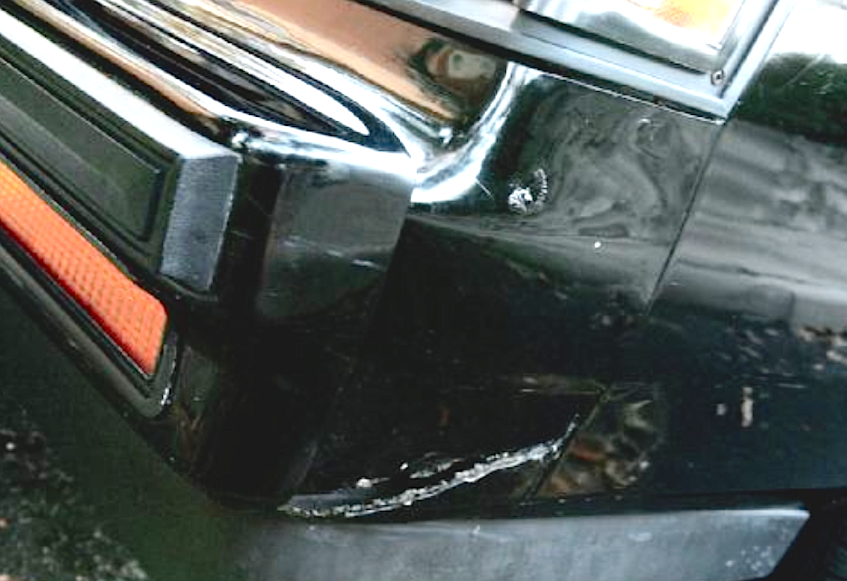 Although our front passenger side filler was presentable, our driver's side one wasn't. We purchased the car with this apparent crack already in place, and although we spent several years ignoring it as long as we could, we finally had enough.